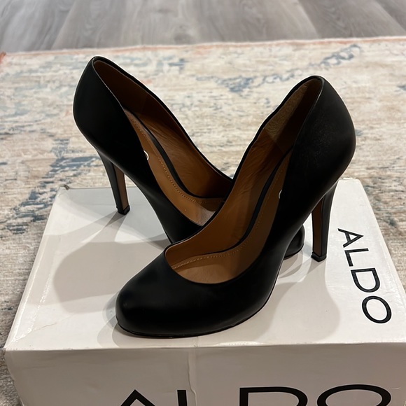 Black ALDO Heels - Picture 5 of 10